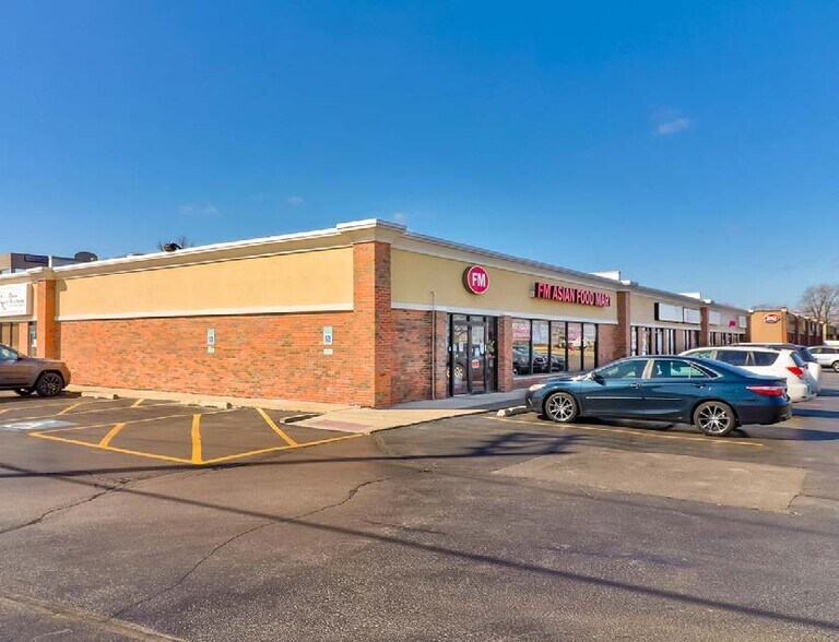 More Photos Of 2001 75th St, Woodridge Unknown For Lease