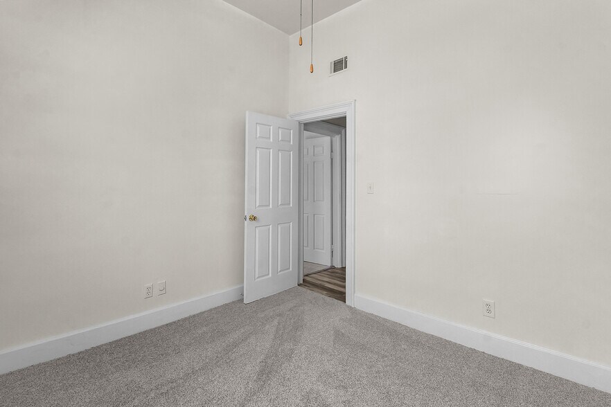 More Photos Of 301 E Henry St, Savannah Multifamily For Sale