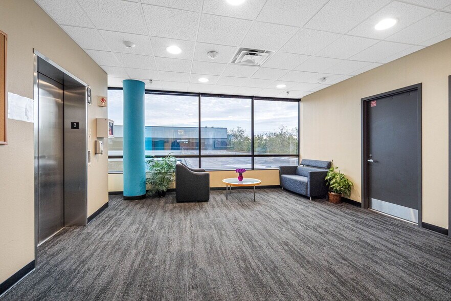 More Photos Of 6801 E Hillsborough Ave, Tampa Office Residential For Sale