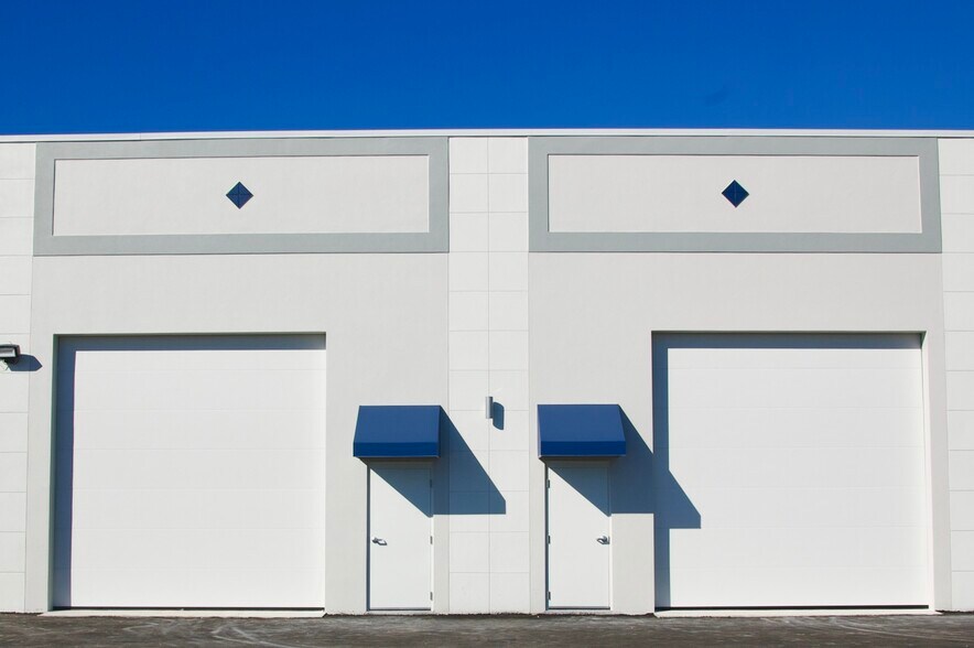 More Photos Of 195 Basik Dr, Naples Warehouse For Sale