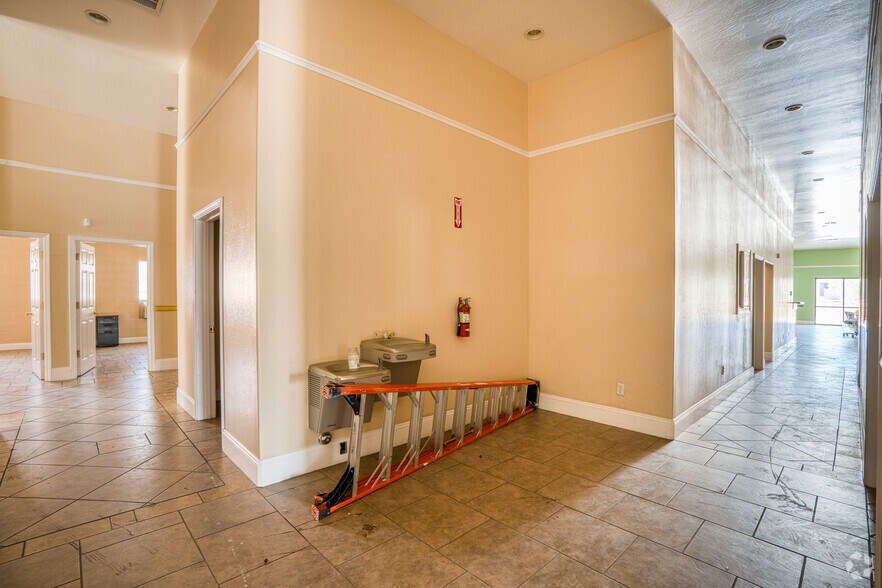 More Photos Of 2935 Oswell St, Bakersfield Medical For Lease