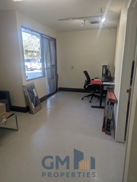 More Photos Of 1450-1464 E 29th St, Signal Hill Research And Development For Sale