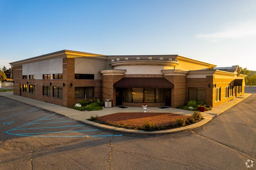 More Photos Of 31920 Van Dyke Ave, Warren Restaurant For Sale