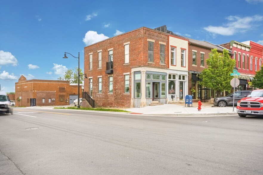 More Photos Of 25 W Franklin St, Greencastle Storefront Retail Office For Sale