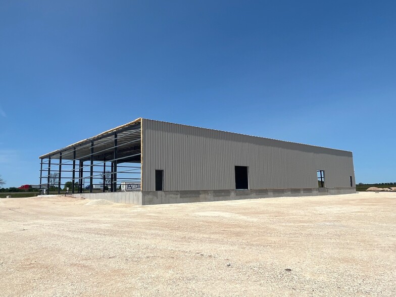 Primary Photo Of 8499 County Trunk CR, Newton Distribution For Lease