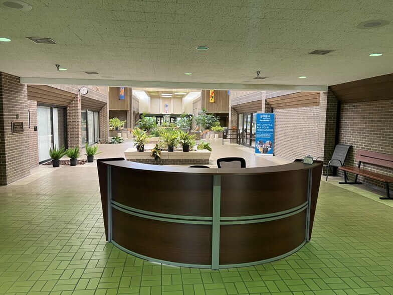 More Photos Of 120 Woodlands Blvd, Thomasville Office For Lease