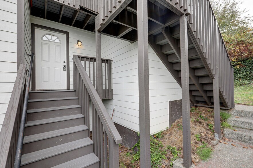 More Photos Of 8100 Delridge Way SW, Seattle Apartments For Sale