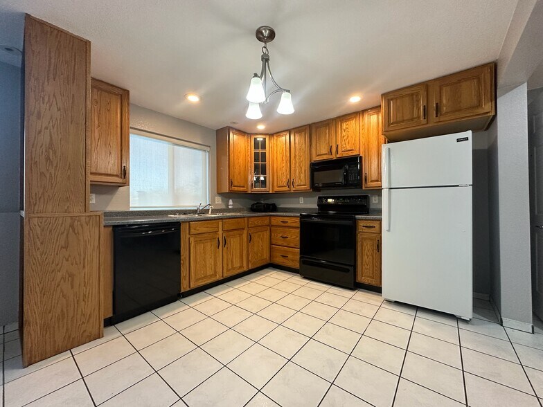 More Photos Of 275 N Pine St, Dexter Apartments For Sale