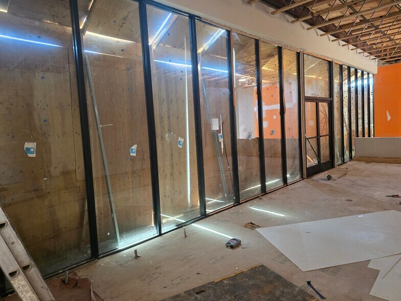 More Photos Of 5816 S Western Ave, Los Angeles Service Station For Sale