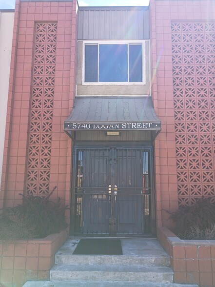 More Photos Of 5740 Logan St, Denver Warehouse For Lease