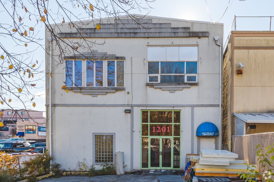 More Photos Of 1201-1203 Hylan Blvd, Staten Island Storefront Retail Office For Sale