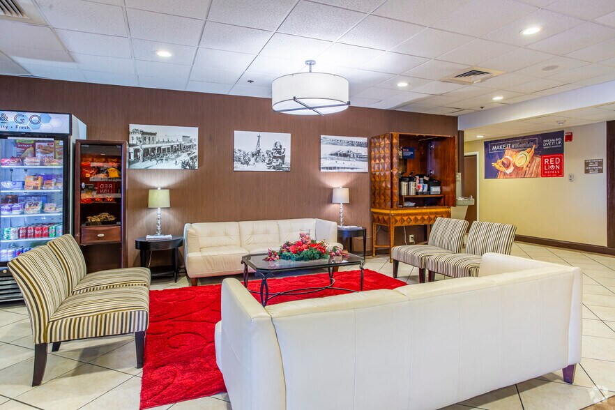 More Photos Of 441 Rio Concho Dr, San Angelo Hotel For Sale