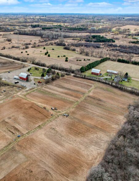 More Photos Of 21040 W Lincoln Ave, New Berlin Land For Lease