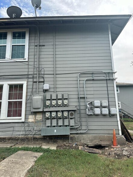 More Photos Of 541 Hammond Ave, San Antonio Apartments For Sale