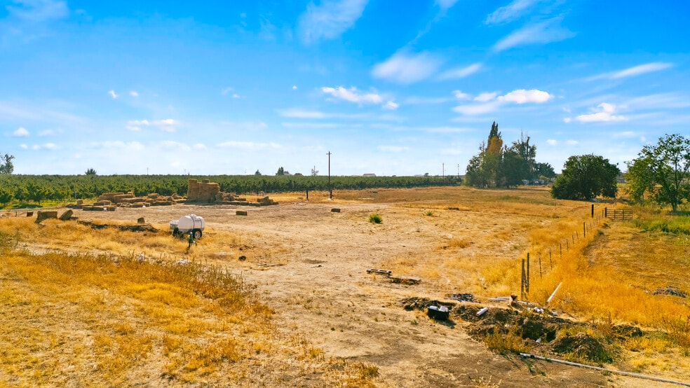 More Photos Of Tieton Drive, Yakima Land For Sale