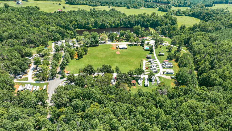 More Photos Of 1105 W Lake Rd, Spout Spring Trailer Camper Park For Sale