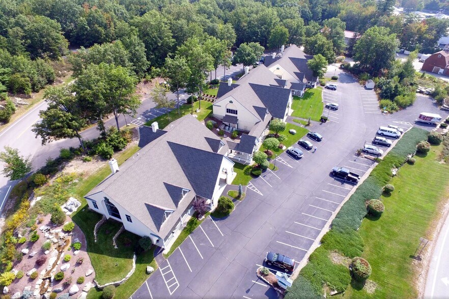 More Photos Of 1461 Hooksett Rd, Hooksett Storefront Retail Office For Lease