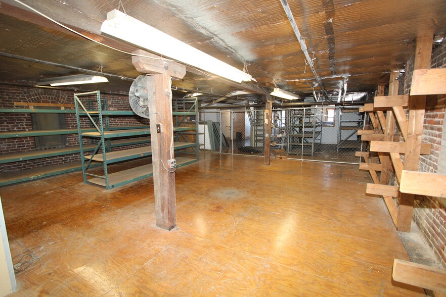 More Photos Of 7 Henry St, Worcester Warehouse For Sale