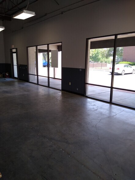 More Photos Of 2424 N Woodlawn St, Wichita Freestanding For Lease