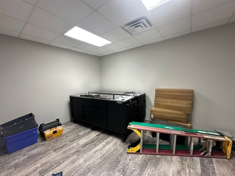 More Photos Of 4485 N Industrial Dr, Cumming Warehouse For Lease