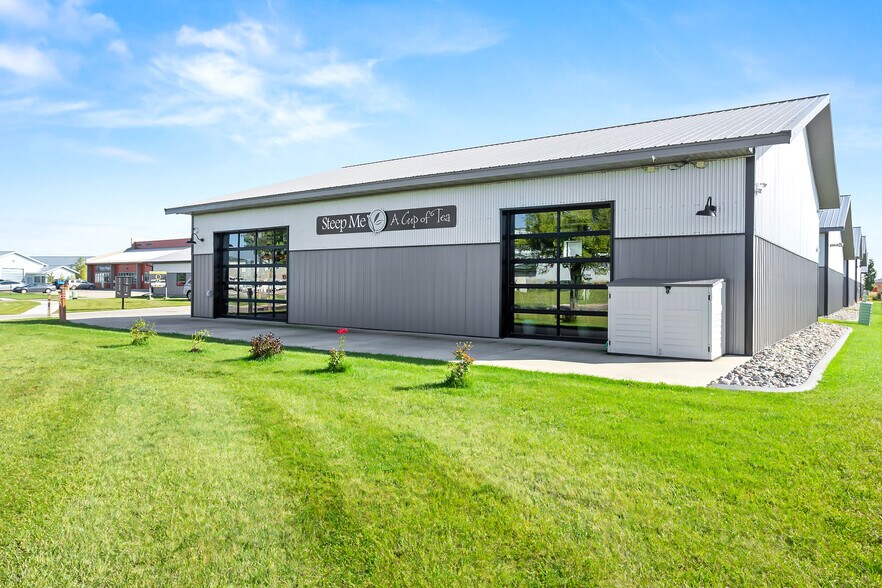 More Photos Of 5498 51st Ave S, Fargo General Retail For Sale