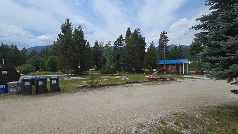 More Photos Of 991 Frontage rd, Blue River Trailer Camper Park For Sale