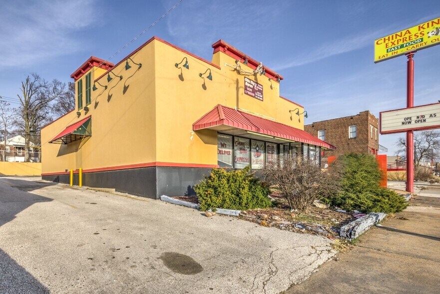 More Photos Of 6125 Natural Bridge Ave, Saint Louis Bar For Lease