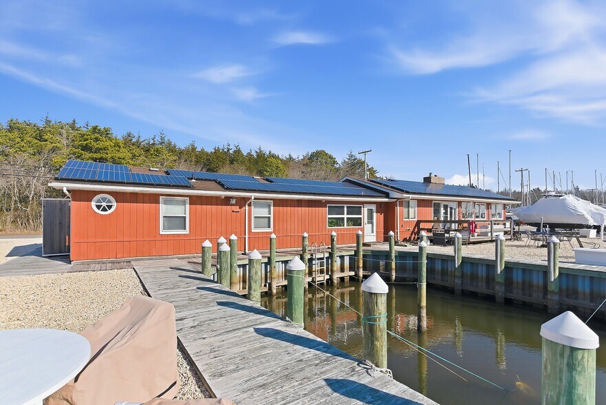 More Photos Of 100 Harbor Inn Rd, Bayville Shipyard For Sale