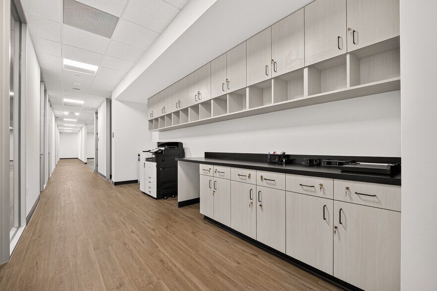 More Photos Of 9800 Richmond Ave, Houston Office For Lease