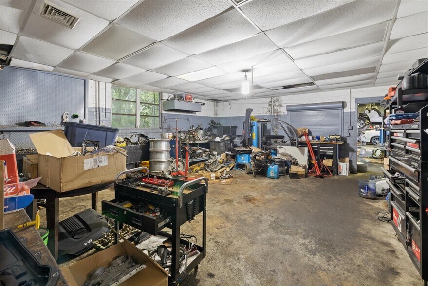 More Photos Of 4379 Route 130, Edgewater Park Auto Repair For Lease