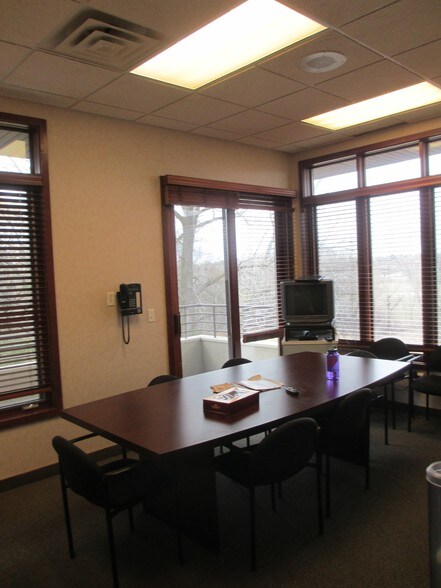 More Photos Of 4640 Nicols Rd, Eagan Medical For Sale