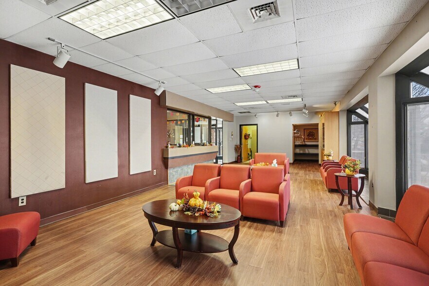 More Photos Of 400 Nationwide Dr, Harrisburg Medical For Sale
