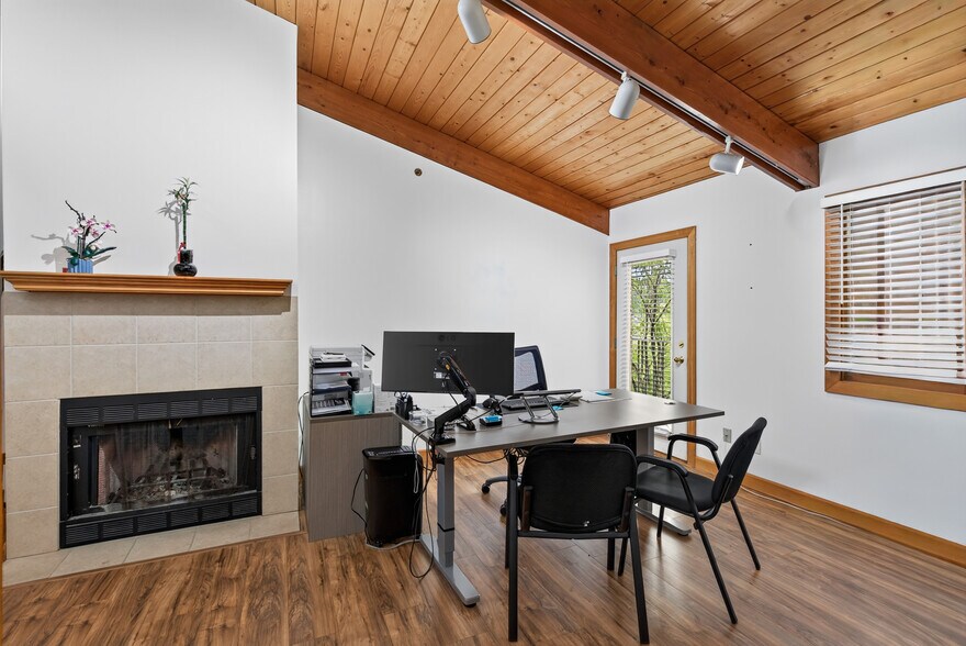 More Photos Of 14565-14579 Grand Ave S, Burnsville Office For Sale