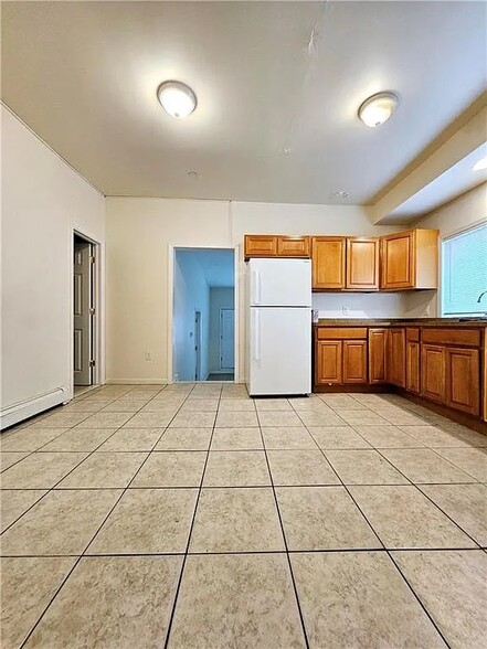 More Photos Of 70-72 Grove Ave, Staten Island Apartments For Sale