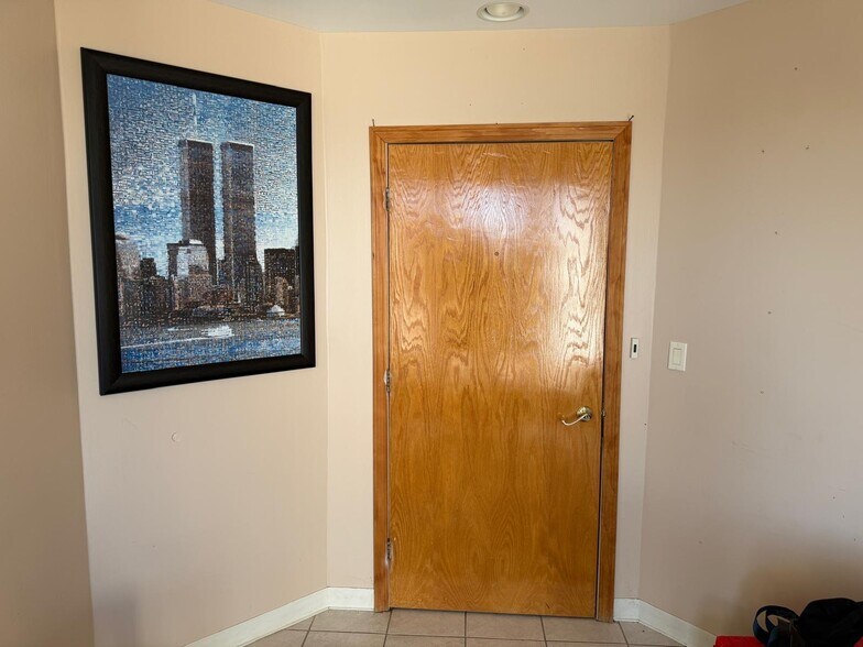 More Photos Of 321 N Main St, New City Office For Lease
