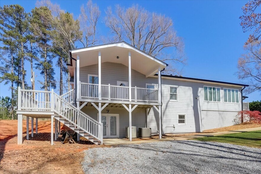 More Photos Of 249 N Price Rd, Sugar Hill Office For Sale