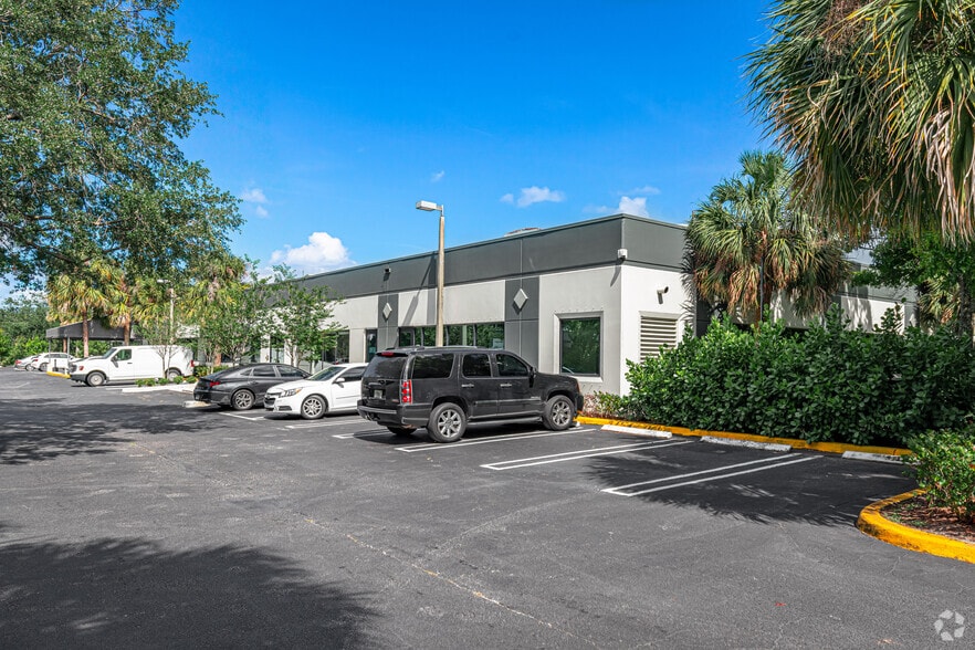 More Photos Of 801 Northpoint Pky, West Palm Beach Office For Lease