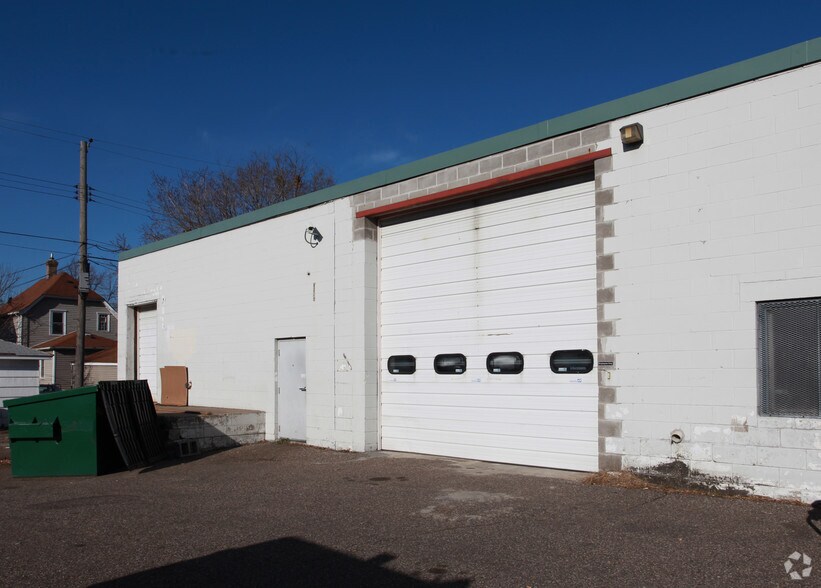 More Photos Of 3040 S 4th Ave, Minneapolis Warehouse For Lease