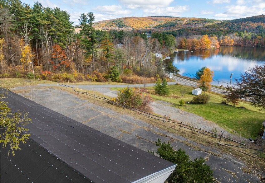 More Photos Of 165 Queechy Lake Dr, Canaan Hotel For Sale