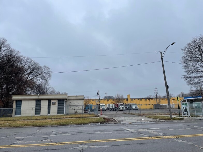 More Photos Of 23861 W McNichols Rd, Detroit Office For Sale