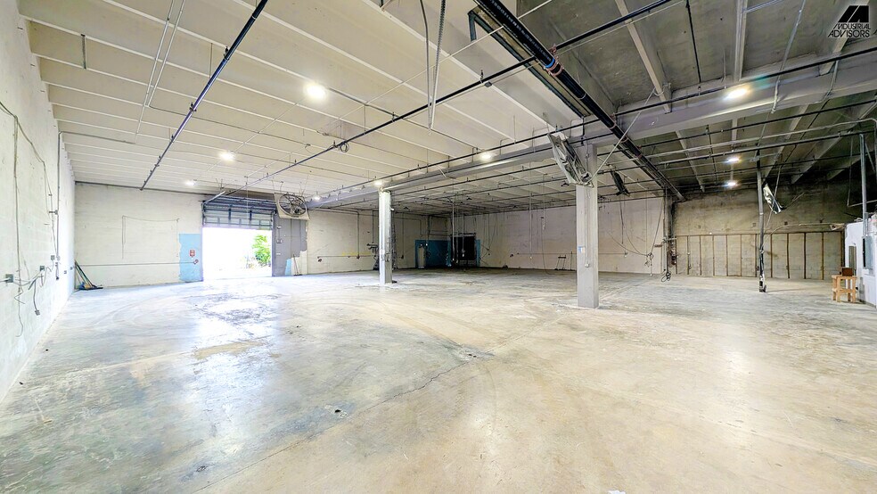 More Photos Of 16350 NW 48th Ave, Miami Warehouse For Lease