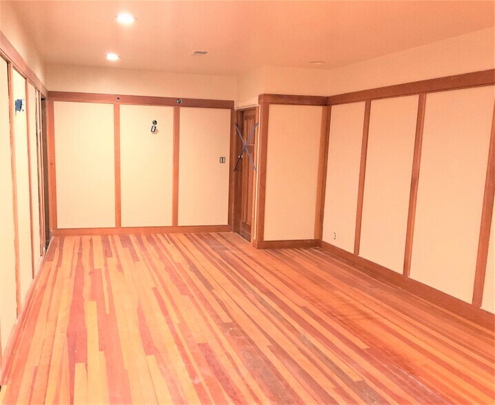 More Photos Of 1329-1399 E 28th St, Signal Hill Warehouse For Sale