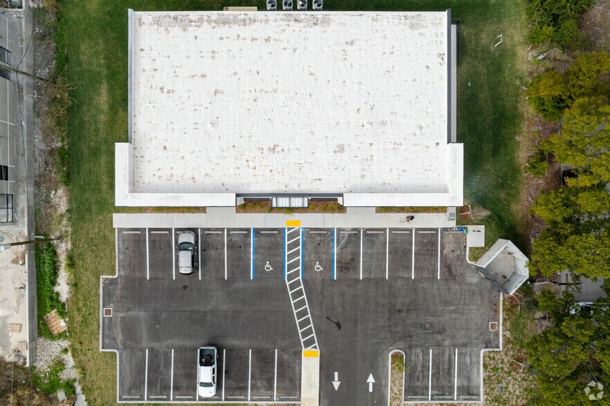 More Photos Of 14210 Metropolis Ave, Fort Myers Office For Lease