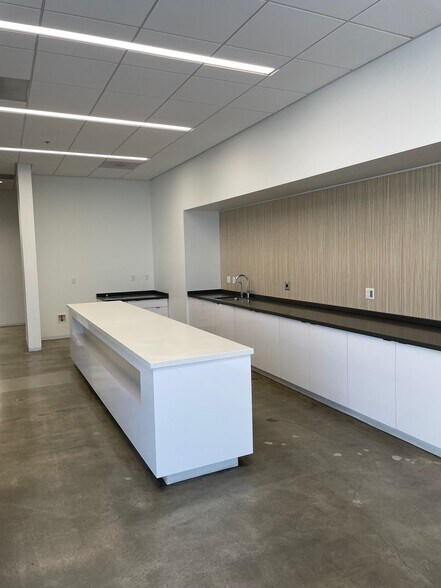 More Photos Of 2975 San Ysidro Way, Santa Clara Office For Lease