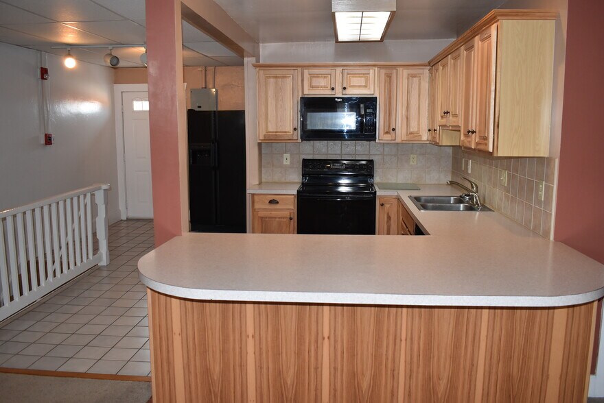 More Photos Of 428 Main St, Windsor Storefront Retail Residential For Sale