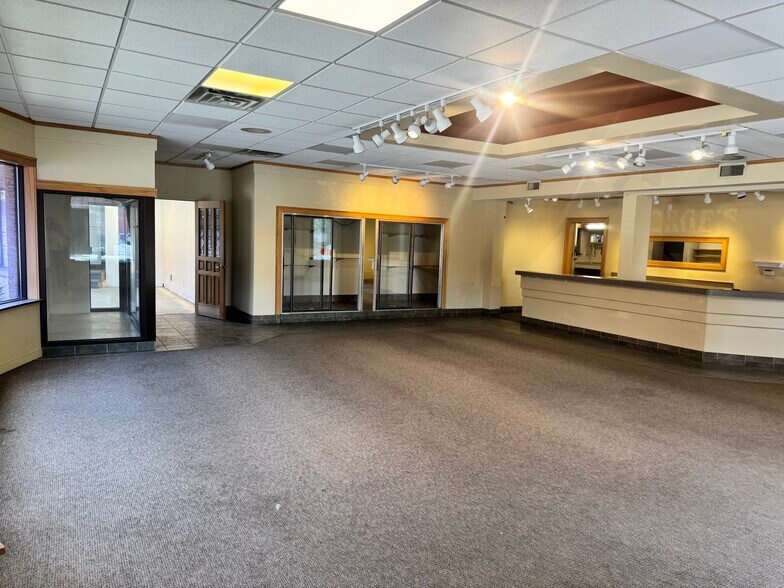 More Photos Of 421 S Park St, Madison Freestanding For Sale