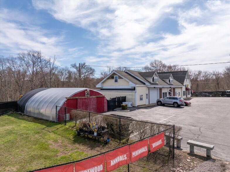 More Photos Of 323 Clarks Falls Rd, North Stonington Freestanding For Lease