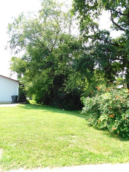 More Photos Of 10 Campbell Ct, Salem Apartments For Sale
