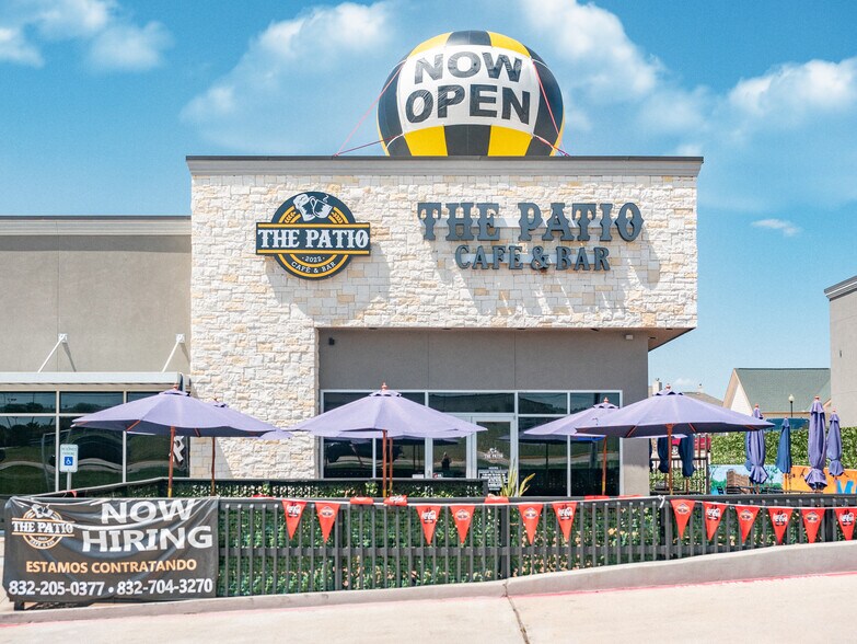 More Photos Of 19792-19794 Highway 105 W, Montgomery Storefront Retail Office For Lease