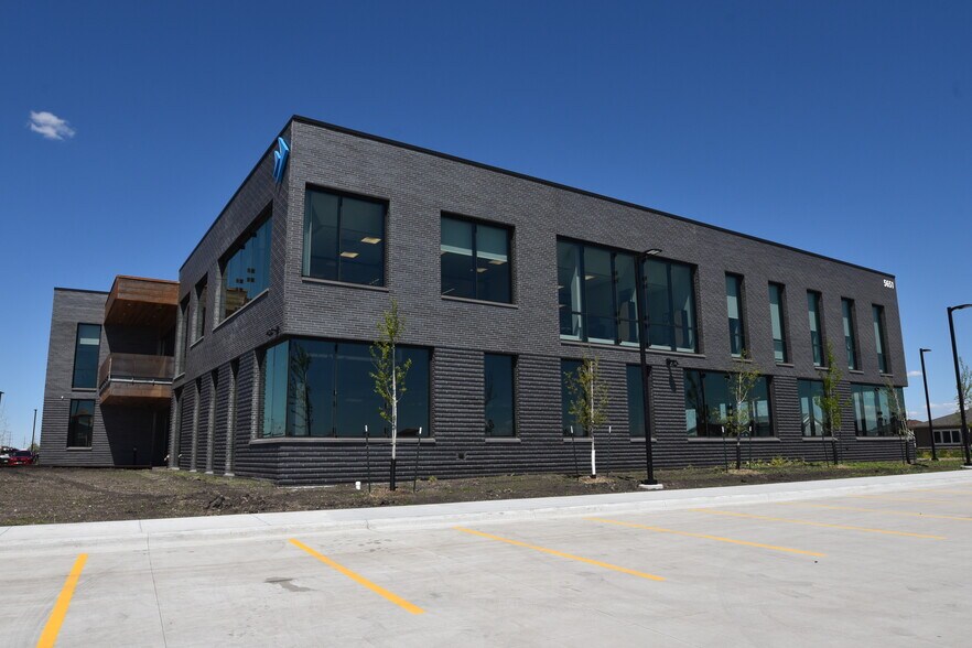 More Photos Of 5651 38th St S, Fargo Office For Lease